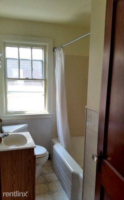 520 27th St - Photo 2 of 8