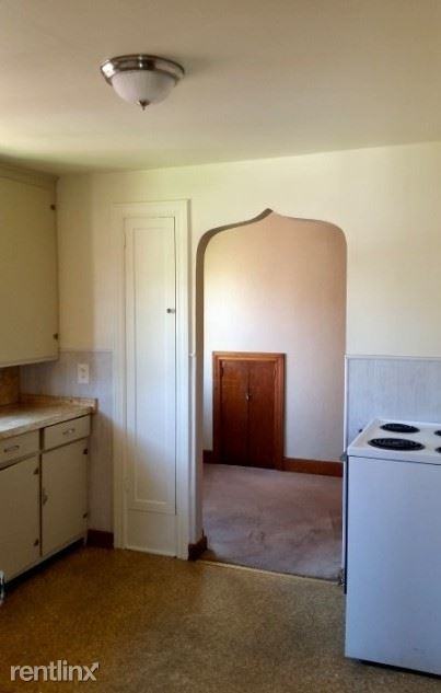 520 27th St - Photo 3 of 8