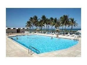 5161 Collins Ave - Photo 3 of 7