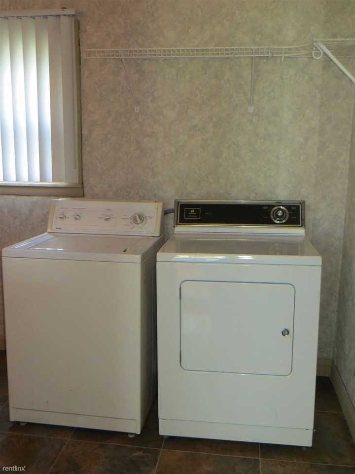 1225 Ogden Ave - Photo 3 of 10