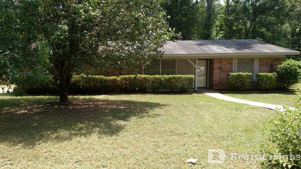 913 Wildwood Terrace - Photo 2 of 2