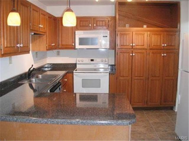 2215 Ole Castle Ct - Photo 2 of 6