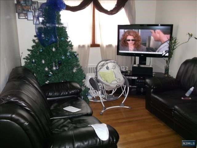 17 Marion Ave - Photo 3 of 7