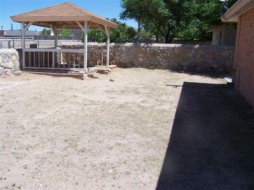 705 Martha Gale Dr - Photo 3 of 15