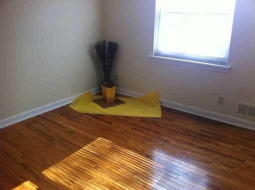 2230 Liverpool Ln - Photo 3 of 5