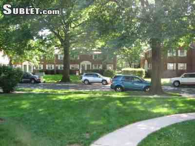 320 Hillside Ave - Photo 2 of 6