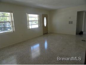 667 Dianne Dr - Photo 3 of 11