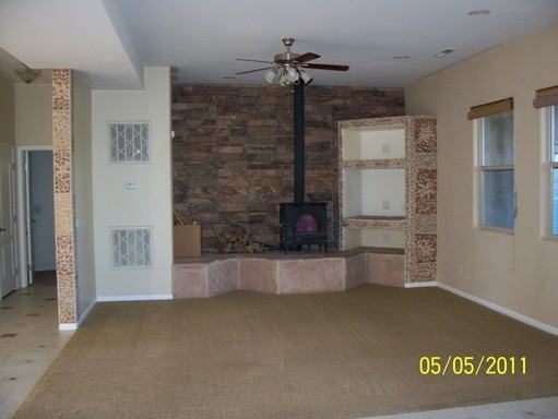 923 N Old Farms Rd - Photo 2 of 8