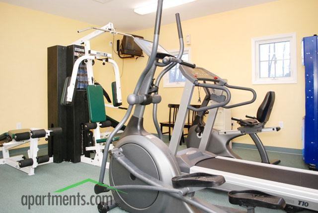 The Hedges Apartments - Photo 3 of 7