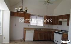 628 Woodcrest Ln - Photo 3 of 10