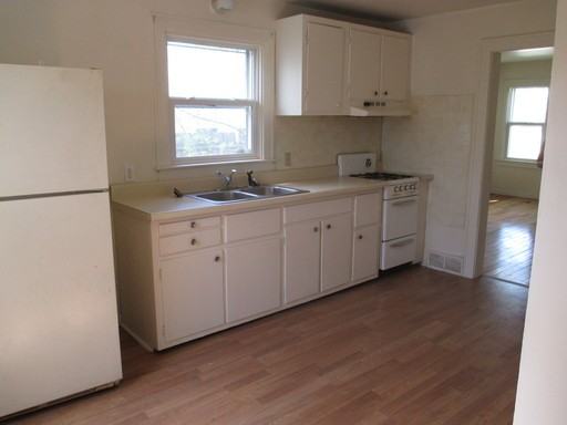 808 Cawood St - Photo 3 of 8