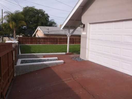 6240 Amesbury St - Photo 2 of 8