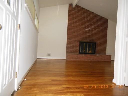 11407 Cloverhill Dr - Photo 3 of 14