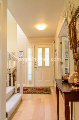 16834 SW Cambridge Dr - Photo 2 of 32