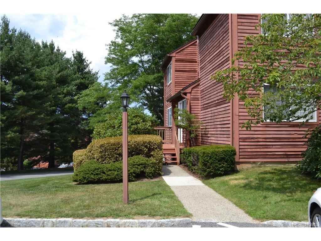 102 Stonewall Ln #102 - Photo 2 of 5