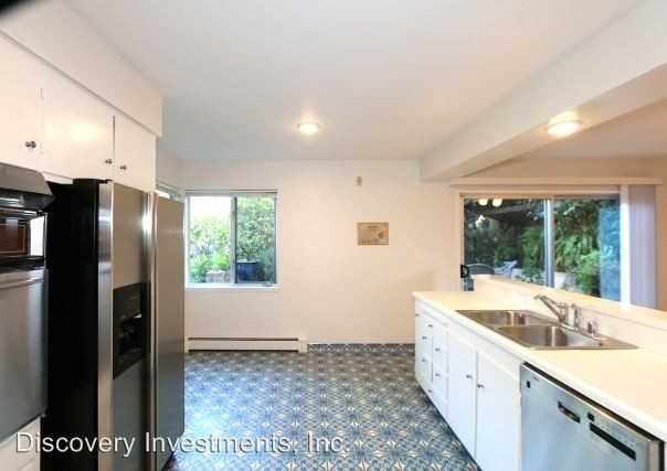 11 Chatsworth Ct - Photo 2 of 29