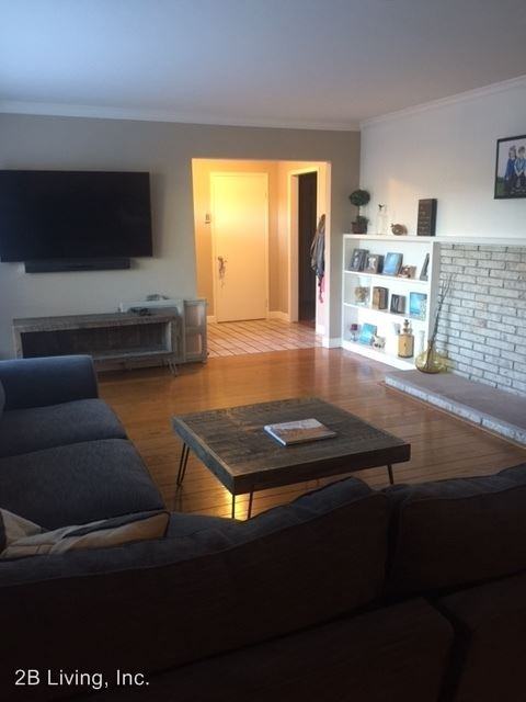 2374 Deodara Dr - Photo 3 of 14