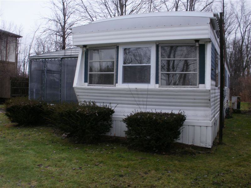 5212 Pointe Tremble Rd - Photo 2 of 10