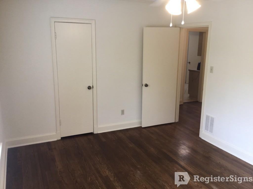 306 Eastland Dr - Photo 2 of 13