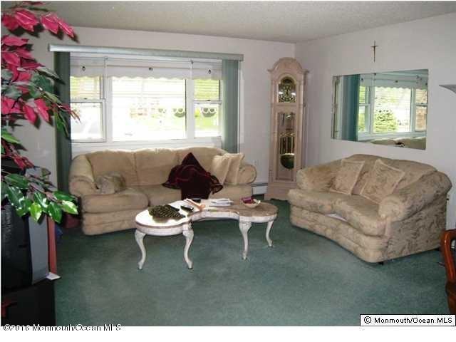 15 St Tropez Ct - Photo 2 of 9