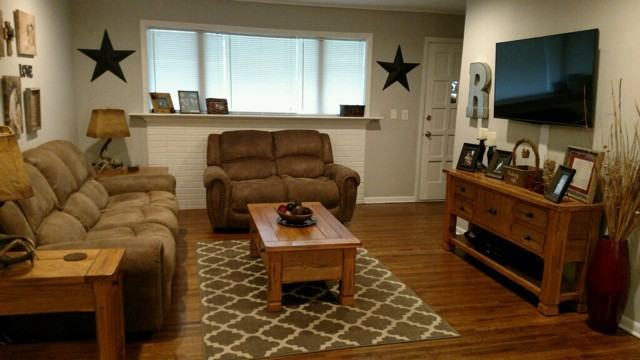 2518 E 57th St - Photo 2 of 13