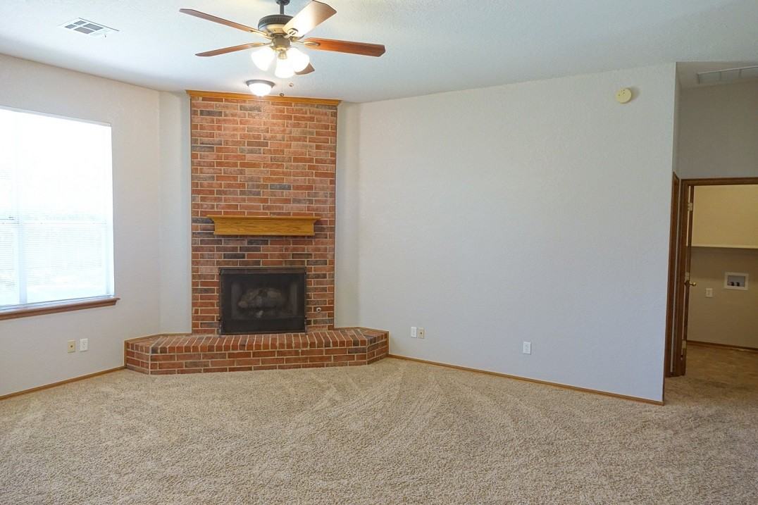 16217 Seminole Dr - Photo 2 of 19