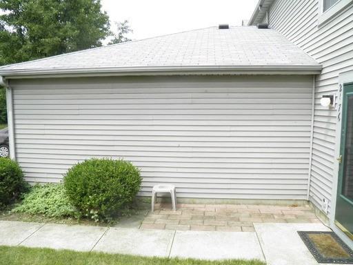 2702 4 Seasons Dr - Photo 3 of 18