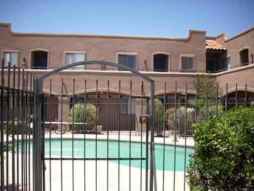 1567 N Santa Rita Ave - Photo 2 of 3