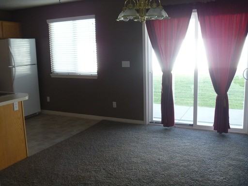 134 W 2525 N - Photo 3 of 12