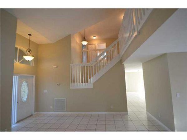 7112 Davit Cir - Photo 3 of 6
