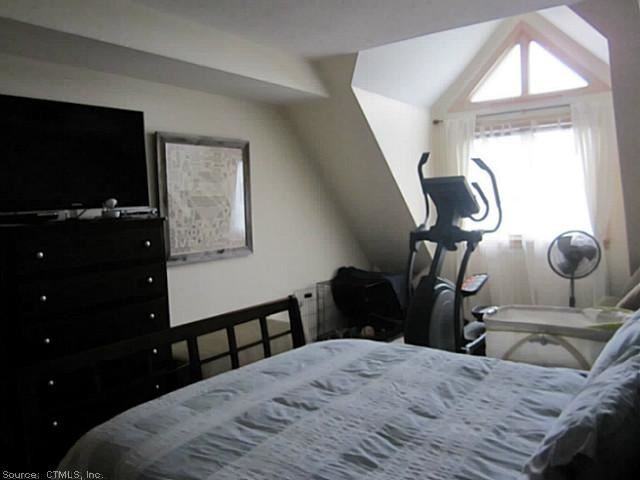 414 Popes Island Rd - Photo 2 of 17