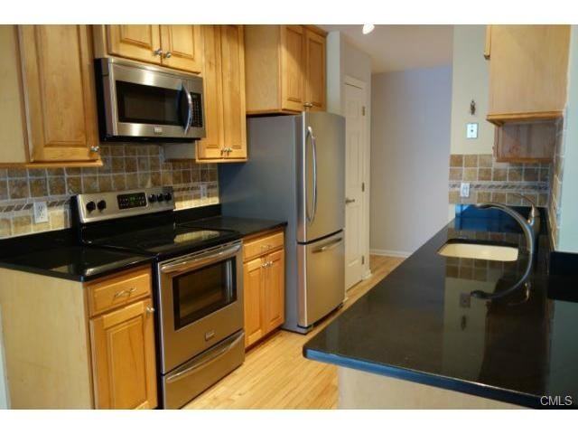 170 Forest St #14 - Photo 2 of 18