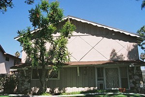 Sherwood Gardens - Photo 3 of 6