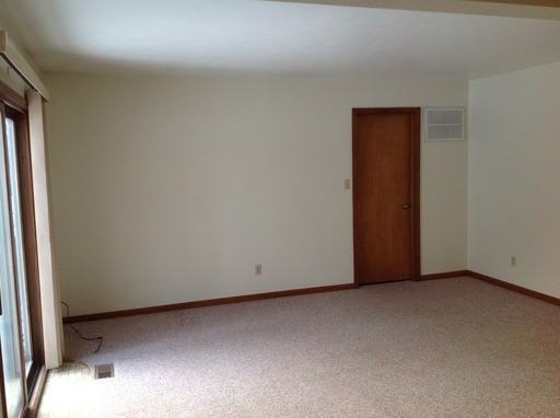 52316 Country Ct - Photo 3 of 12