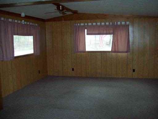 1613 Lakeside Dr - Photo 3 of 19