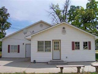 2322 E Dewey Ave - Photo 2 of 7
