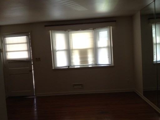 1203 Woodbourne Ave - Photo 3 of 5