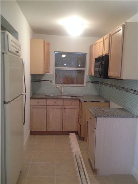 1533 W 28th St - Photo 2 of 5