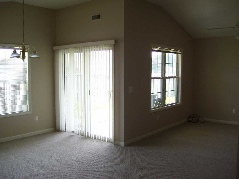 7410 Gilmore Dr - Photo 3 of 13