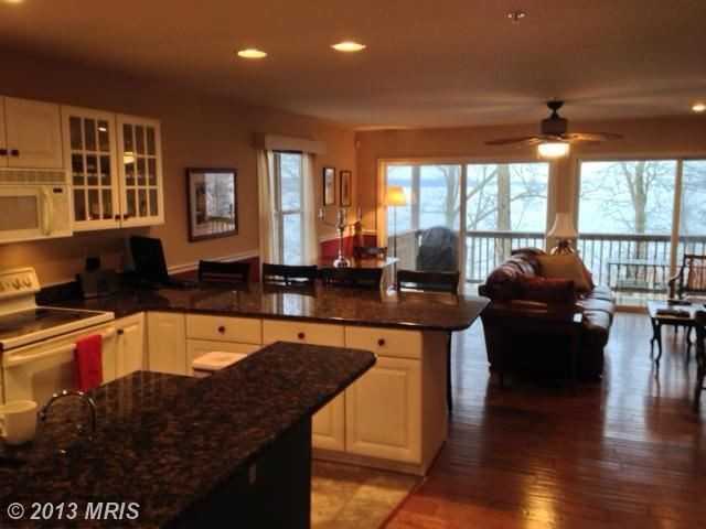 107 NE Isles Dr - Photo 2 of 26