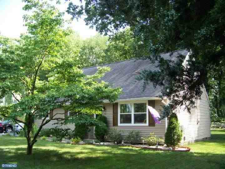 36 Gilbert Ave - Photo 2 of 16