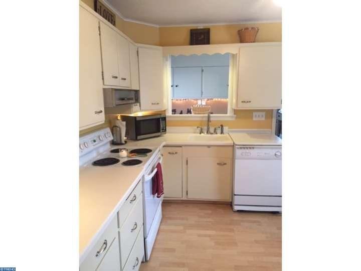 105 S 10th St - Photo 3 of 12