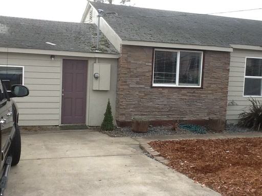 290 Sherry St - Photo 2 of 6