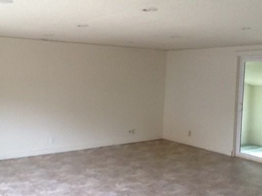 290 Sherry St - Photo 3 of 6
