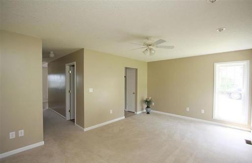 764 Glenview Dr - Photo 3 of 18