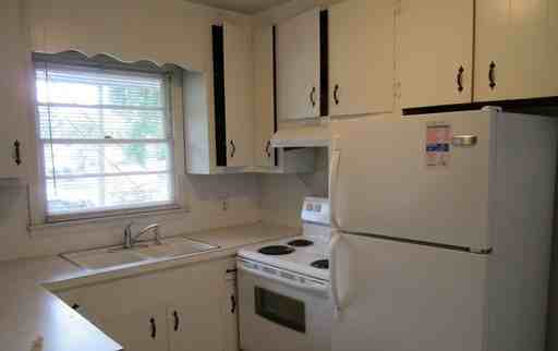 205 S Walker St #205 - Photo 2 of 5