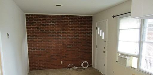 205 S Walker St #205 - Photo 3 of 5