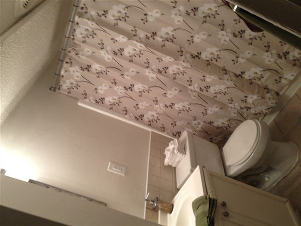 Oak Square Apartments LLC - Photo 2 of 6