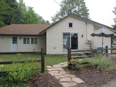 1546 Burlington Dr - Photo 3 of 7