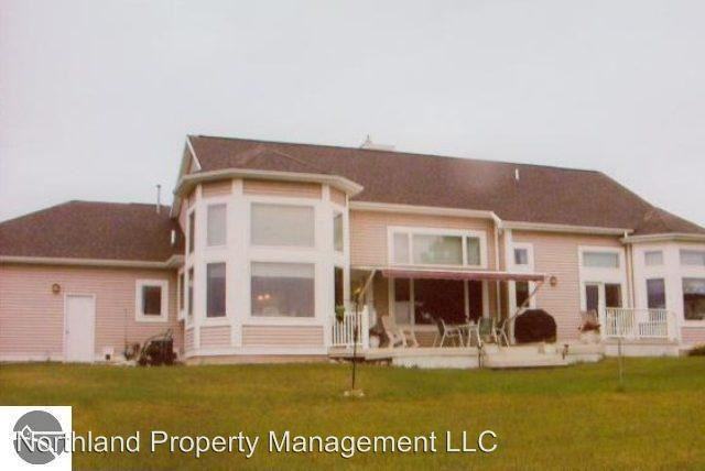 5115 Shore View Cir - Photo 2 of 36